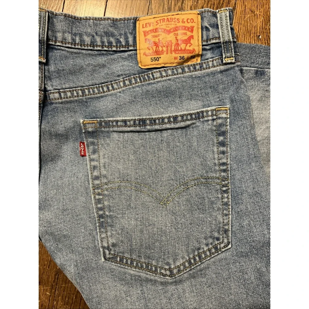 Levi's 550 Men's Light Medium Wash Jeans‎ 36x32 Great Fade EUC